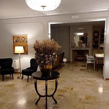 La Palazzina فندق مبيت وإفطار