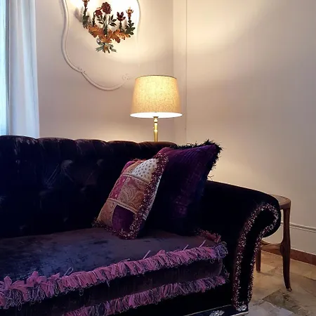 La Palazzina فندق مبيت وإفطار