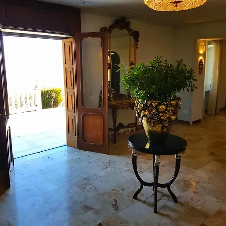 La Palazzina Couette-café