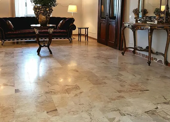 La Palazzina Bed & Breakfast *